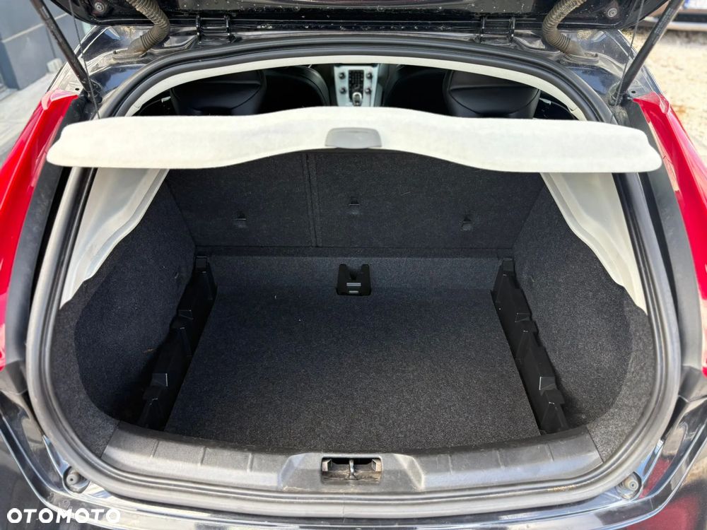 Volvo V40 D2 - 13
