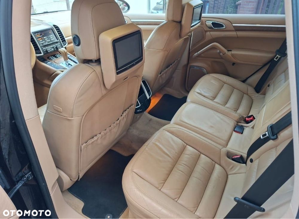 Porsche Cayenne - 7