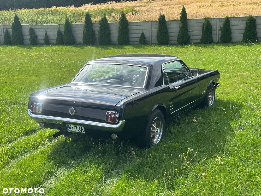 Ford Mustang - 11