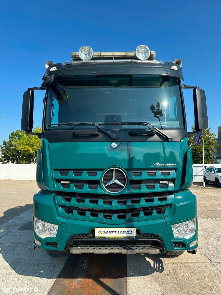 Mercedes-Benz Arocs - 17