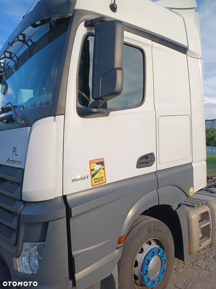Mercedes-Benz ACTROS - 3