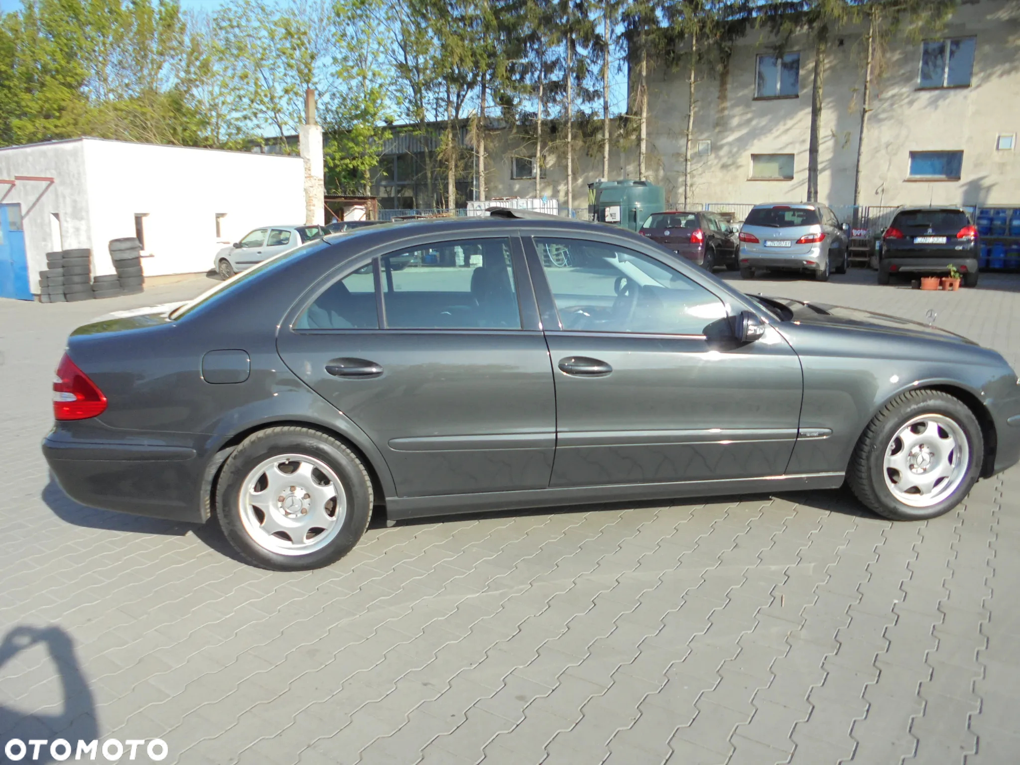 Mercedes-Benz Klasa E 200 CDI Automatik Classic - 29