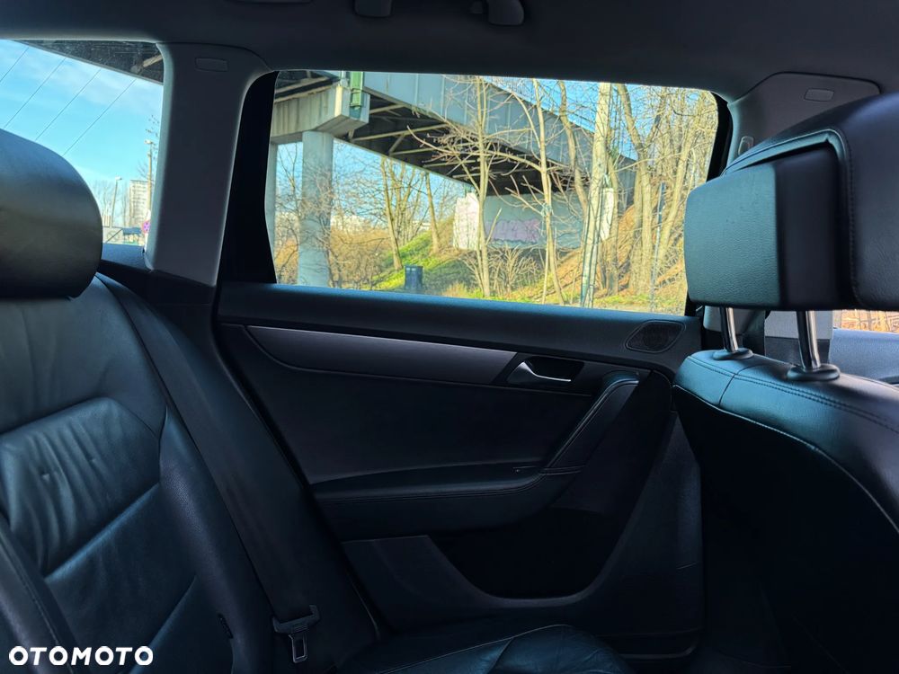 Volkswagen Passat - 18