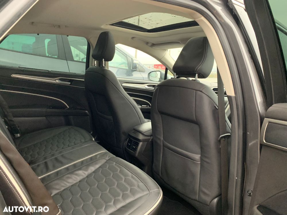 Ford Mondeo 2.0 EcoBoost Start-Stopp Autom. Vignale - 12
