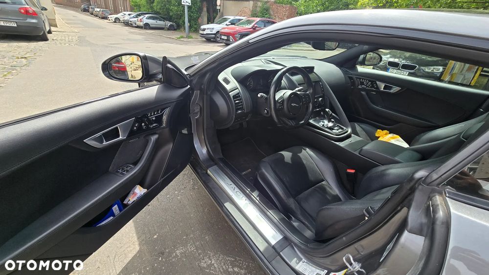 Jaguar F-Type S - 11
