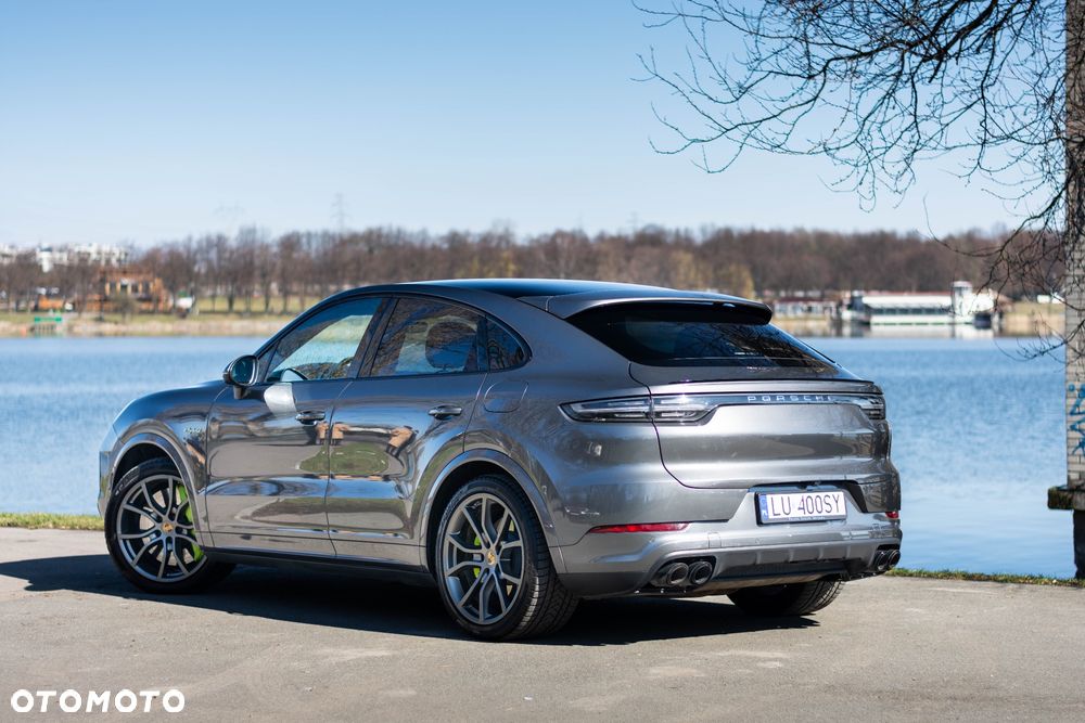 Porsche Cayenne Coupe E-Hybrid - 13
