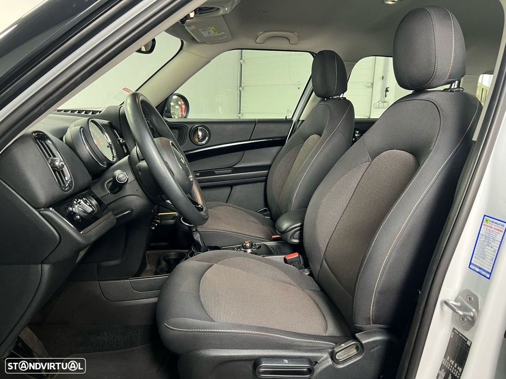 MINI Countryman Cooper SE ALL4 Auto - 7