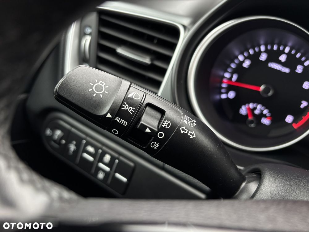 Kia XCeed 1.5 T-GDI M - 16