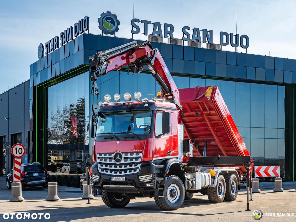 Mercedes-Benz AROCS 3345 6x6 HMF 3220 K hds Żuraw wywrotka - 10