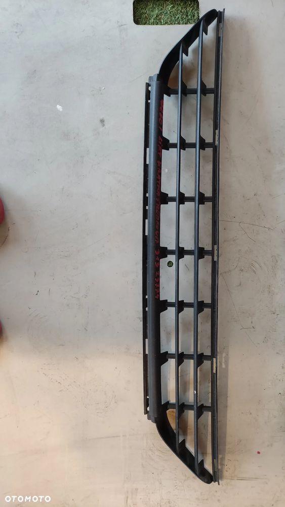 Kratka zderzaka środkowa przód Volvo XC60 I Lift 31323774 - 4