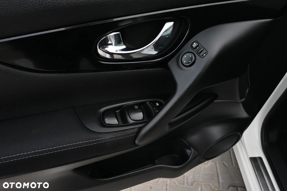 Nissan Qashqai 1.2 DIG-T Xtronic TEKNA - 35