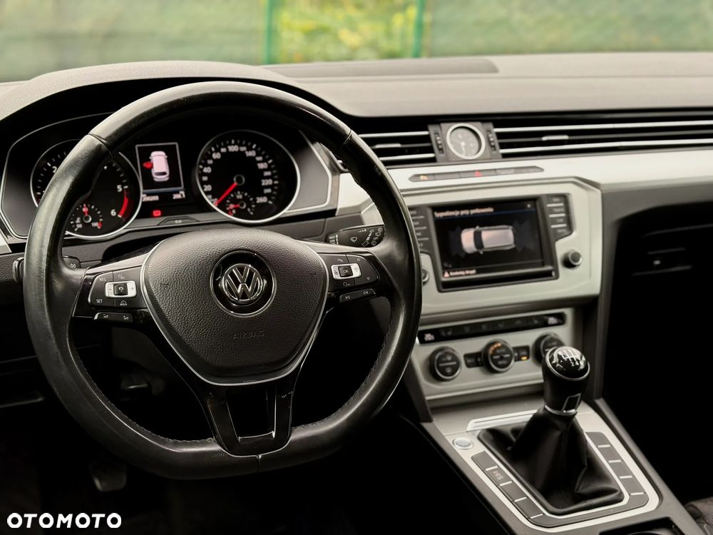 Volkswagen Passat 2.0 TDI BMT Comfortline - 12