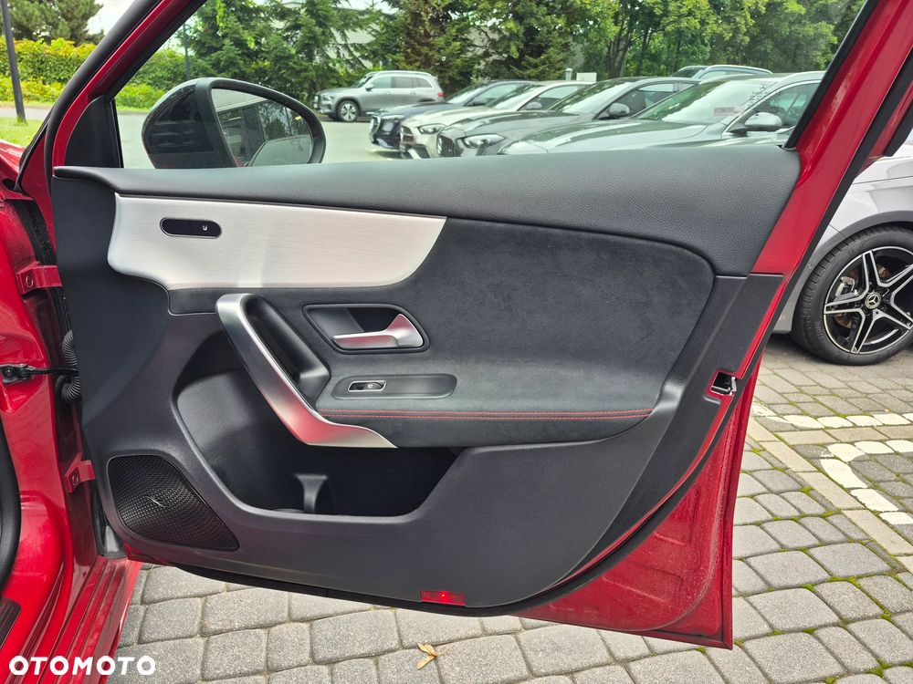 Mercedes-Benz Klasa A 200 AMG Line 7G-DCT - 33