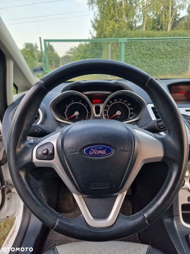 Ford Fiesta - 20