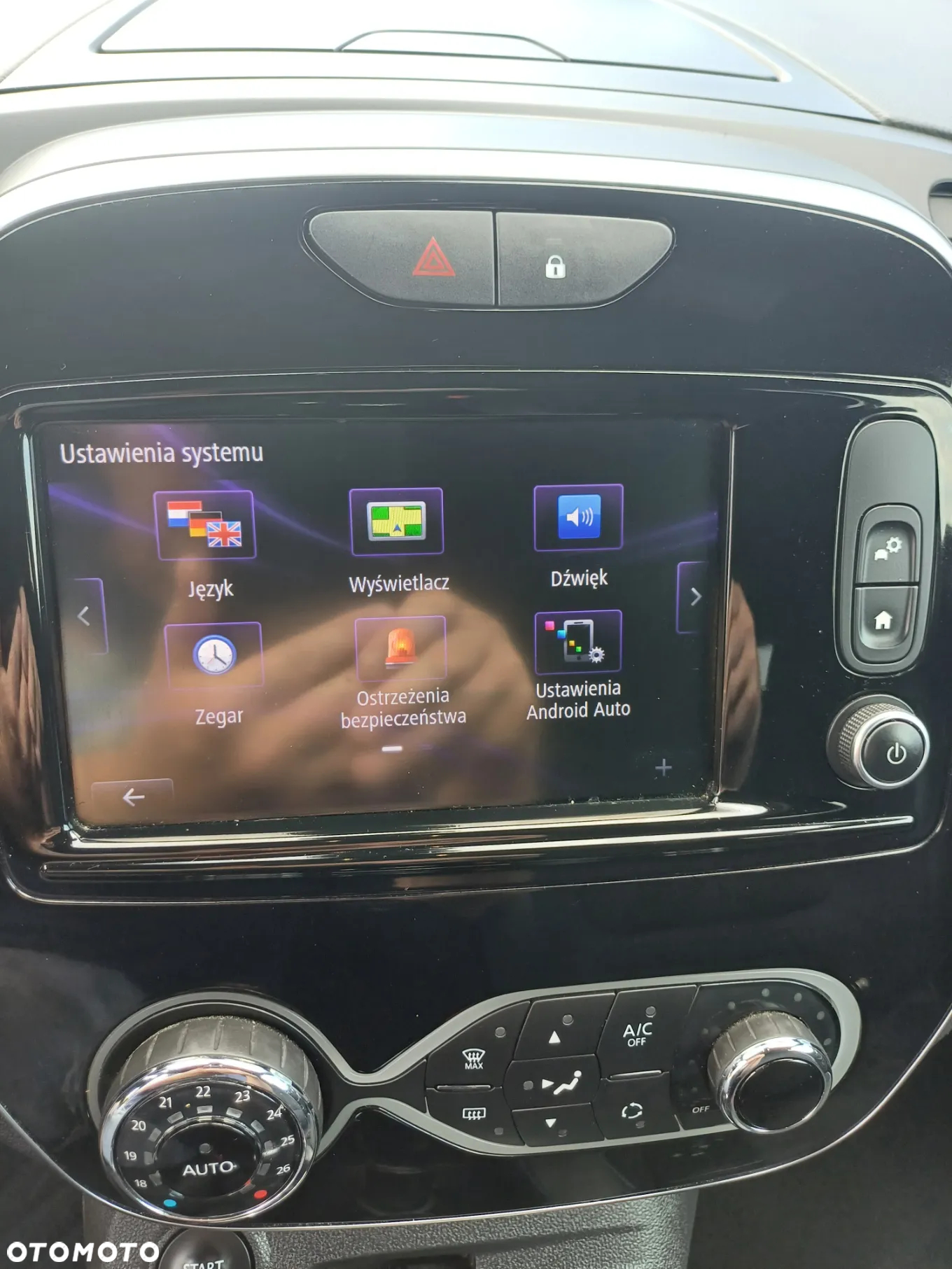 Renault Captur - 19