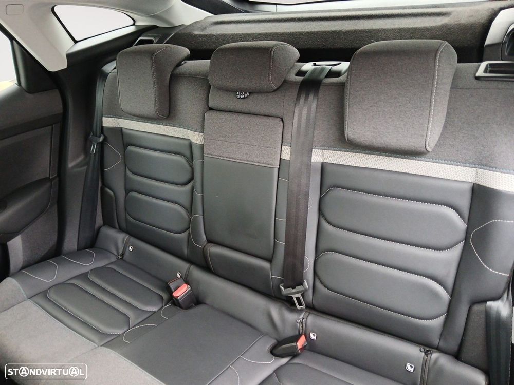 Citroën C4 1.2 PureTech Max EAT8 - 13