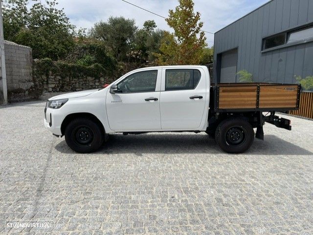 Toyota Hilux 2.4 D-4D 4WD CD CM - 4