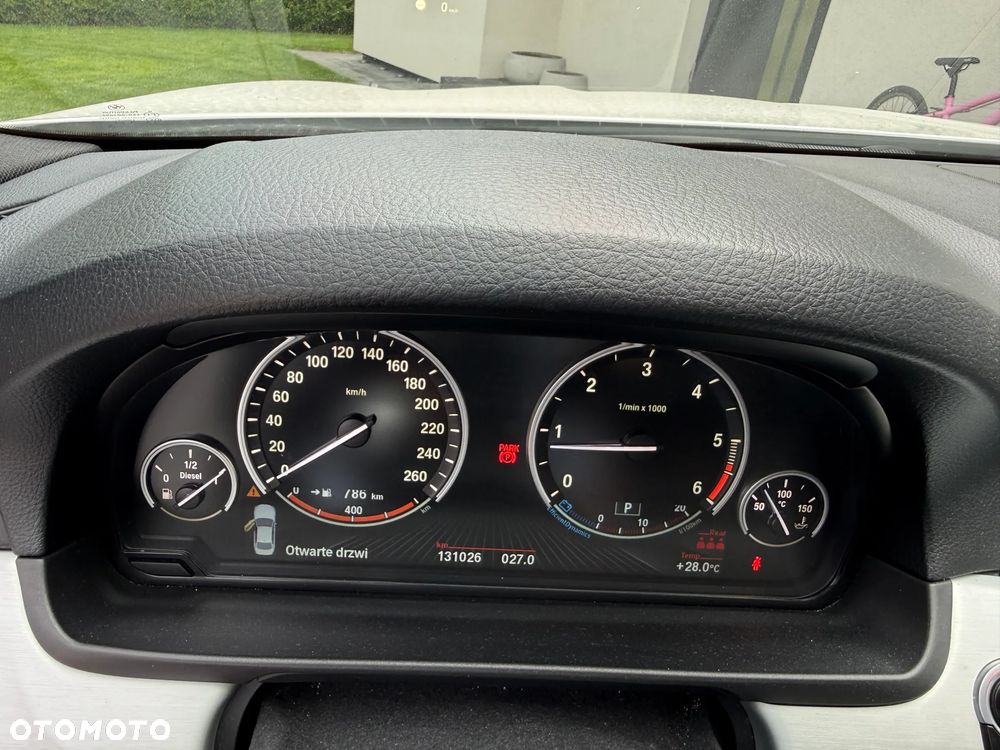 BMW Seria 5 520d xDrive - 8