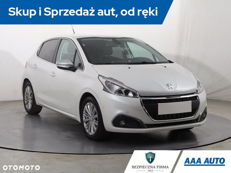 Peugeot 208 - 3
