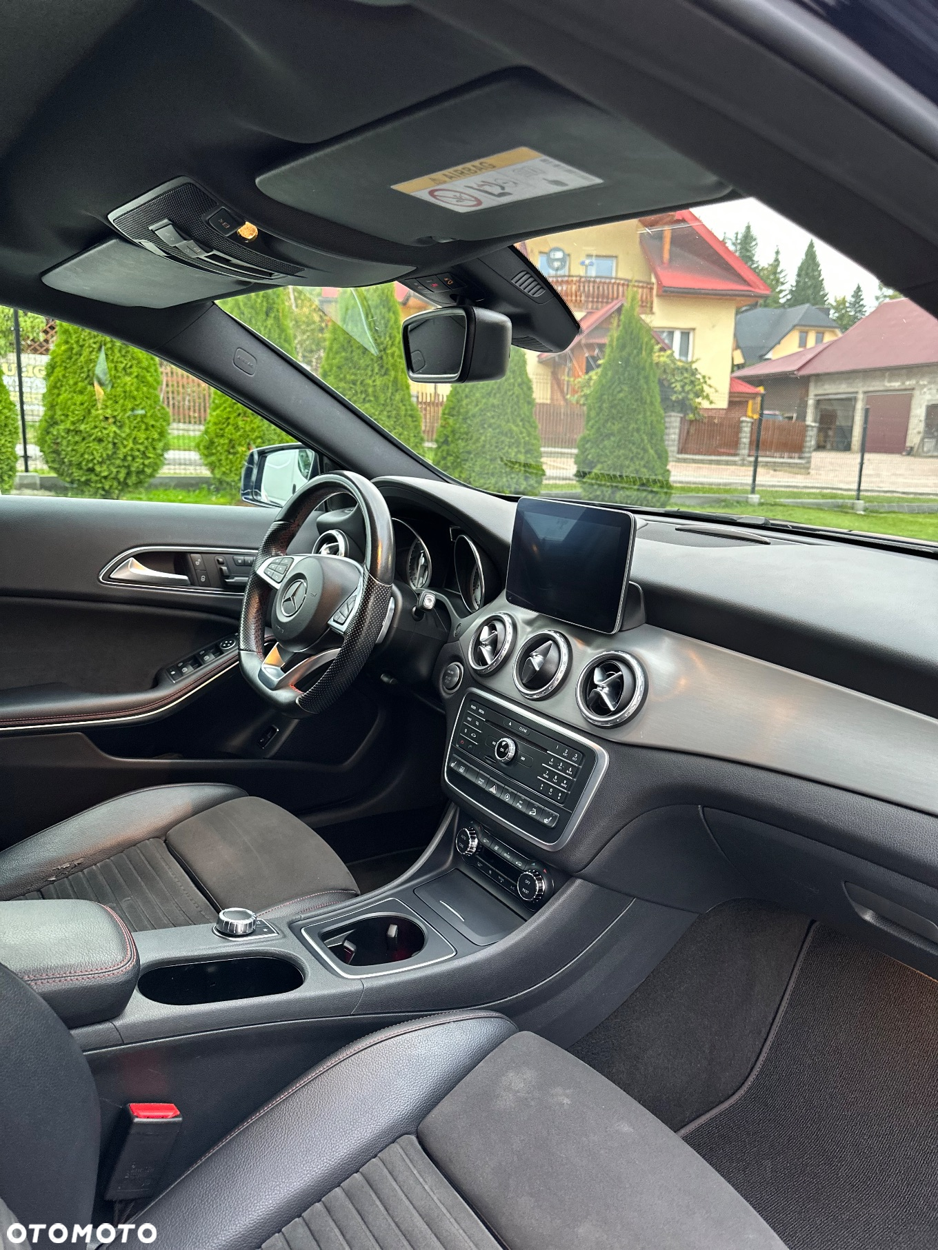 Mercedes-Benz GLA - 6