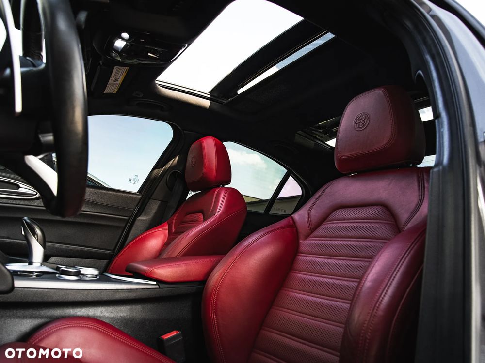 Alfa Romeo Giulia 2.0 Turbo Veloce - 11
