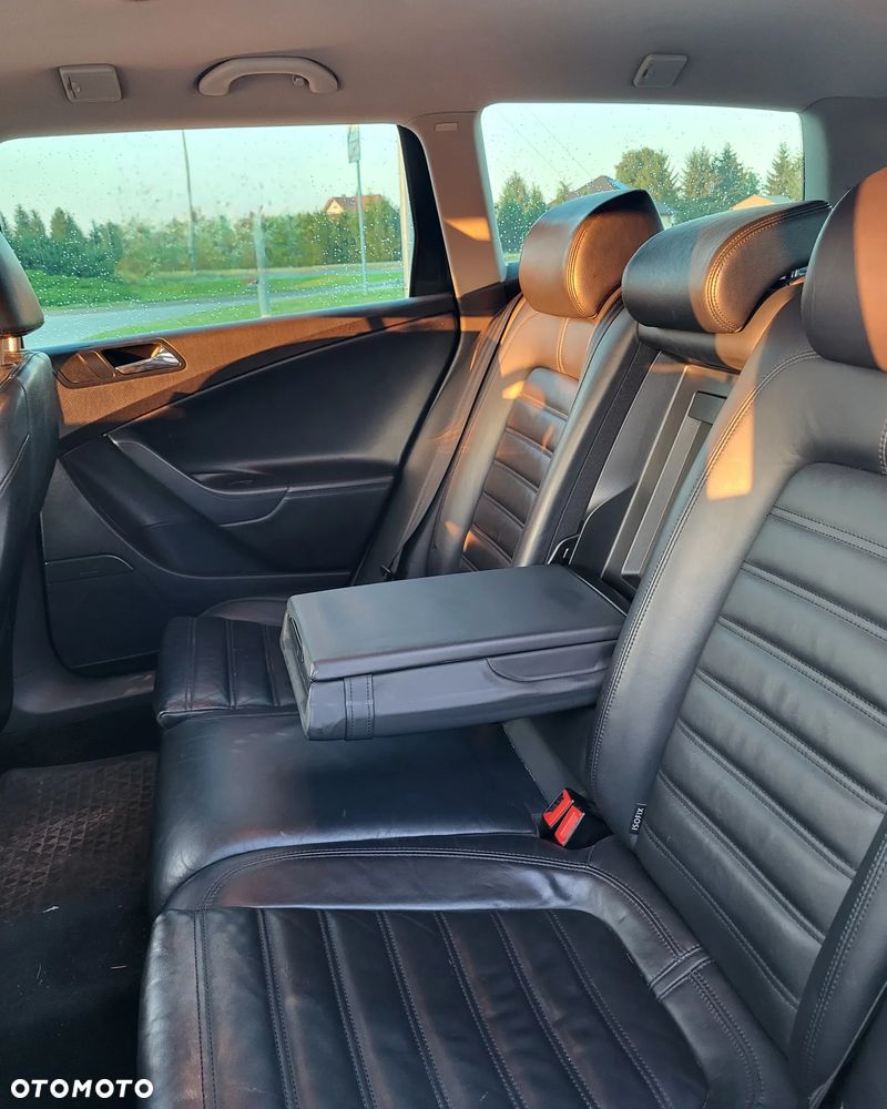 Volkswagen Passat 3.2 V6 FSI 4Motion DSG Highline - 10