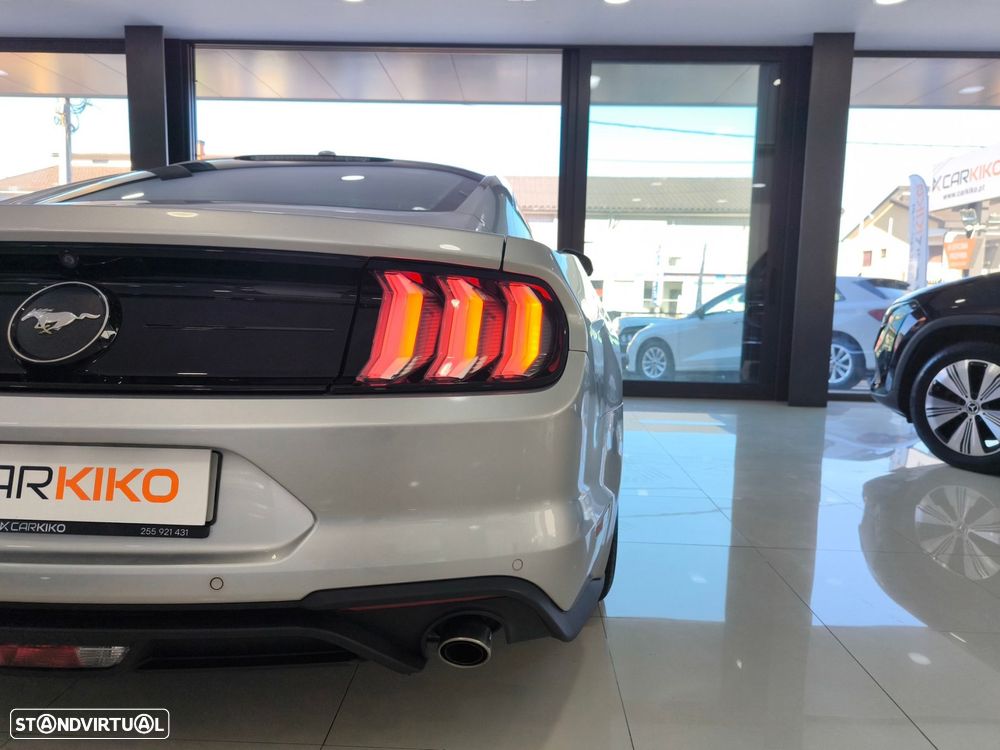 Ford Mustang 2.3i EcoBoost - 8