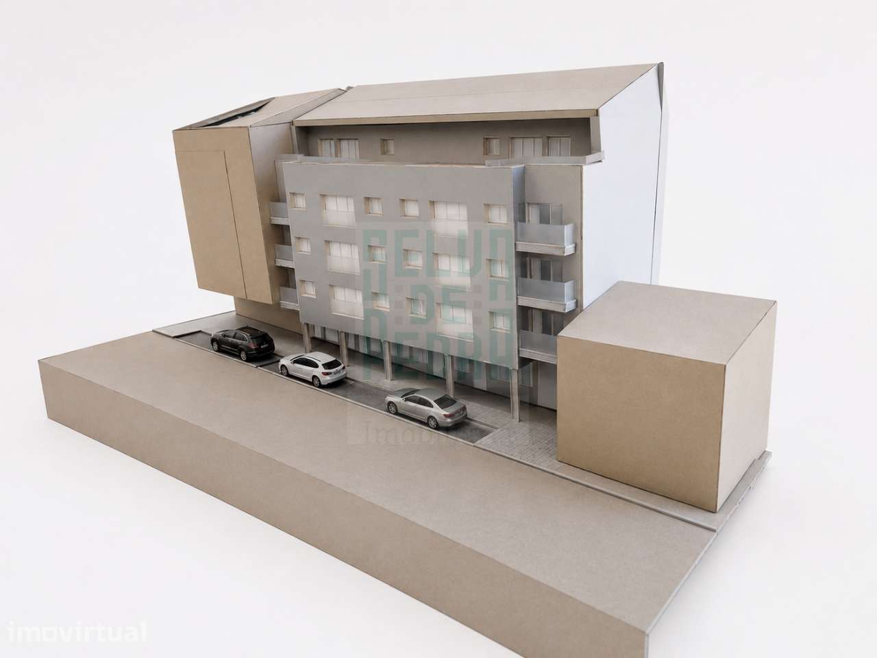 Terreno para Estúdios ou Hotel- Amial / H.S. João - Grande imagem: 2/3