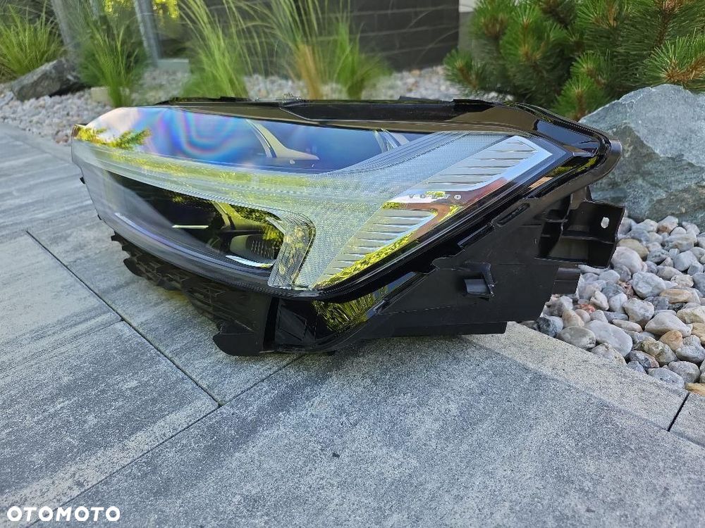 VOLVO XC60 II 2 LIFT Lampa lewa przód Full Led System 32396575 Czarna - 4