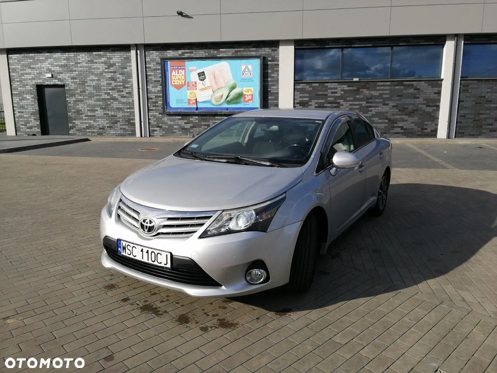 Toyota Avensis 2.2 D-4D Premium - 23