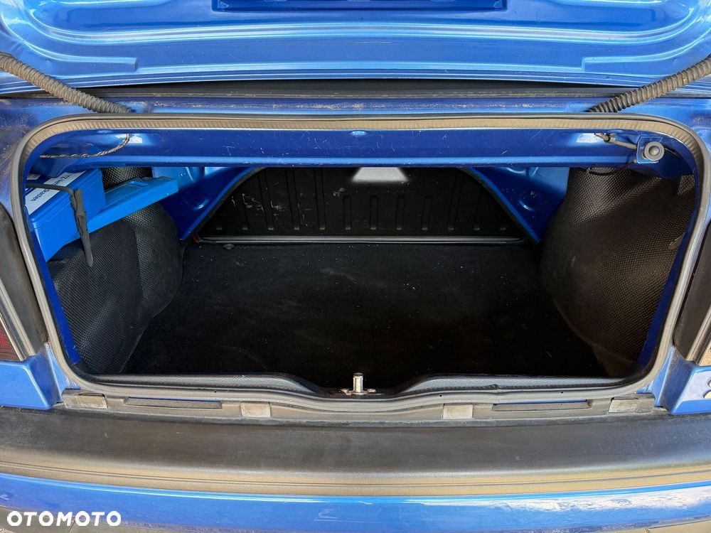 Volkswagen Golf - 16