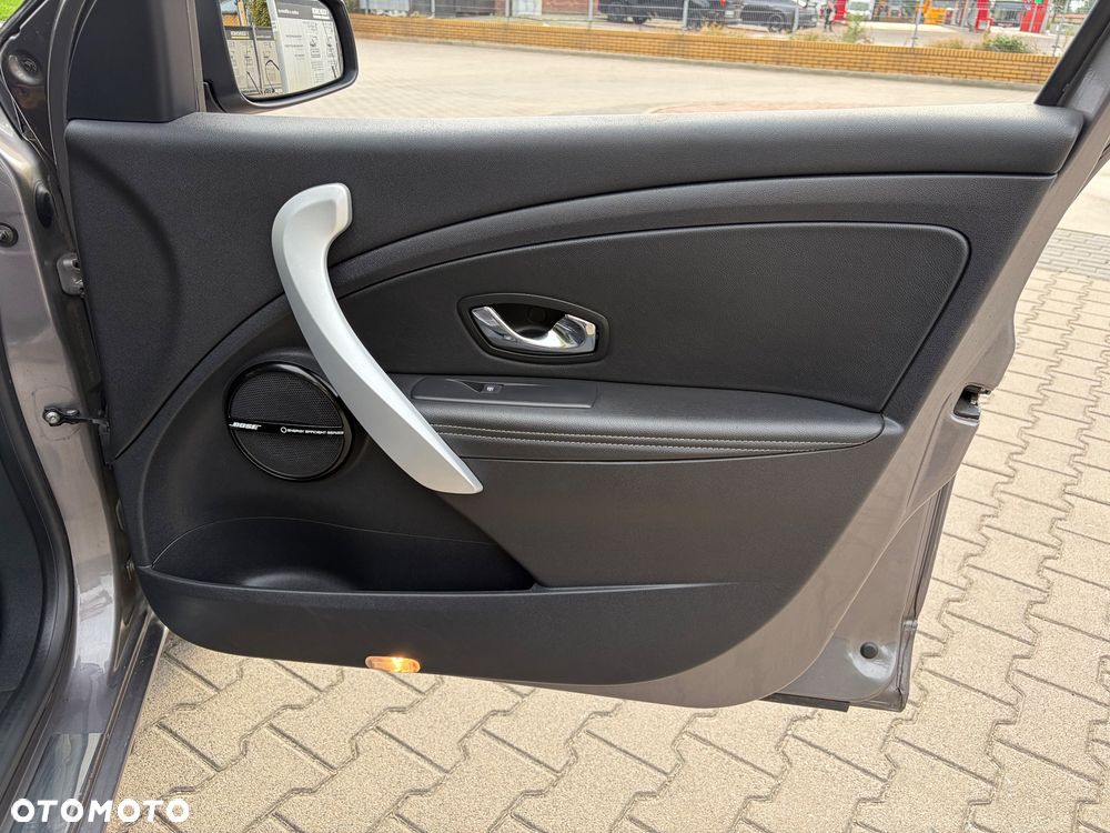 Renault Megane ENERGY dCi 110 Start & Stopp Bose Edition - 8