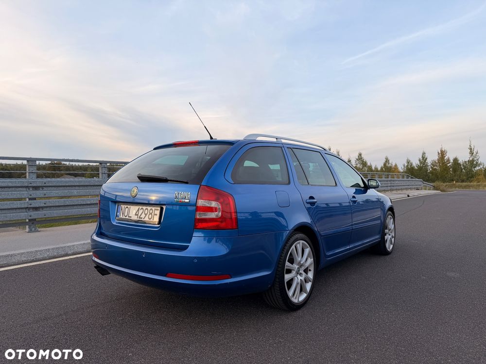 Skoda Octavia 2.0 TDI DPF RS DSG - 5