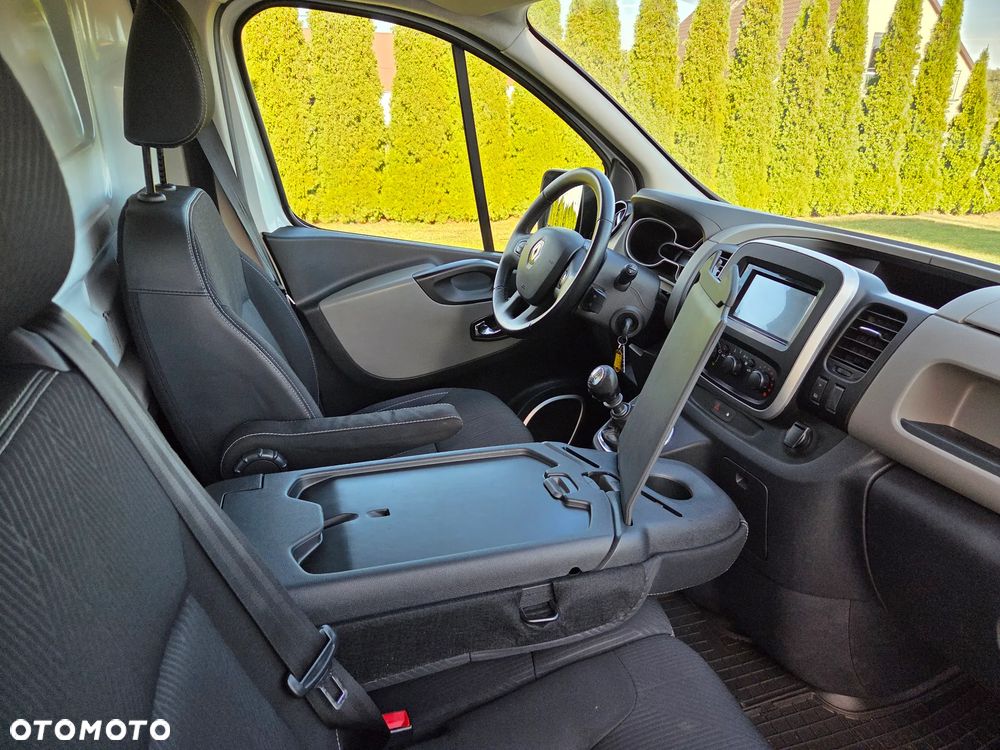 Renault Trafic Furgon - 21