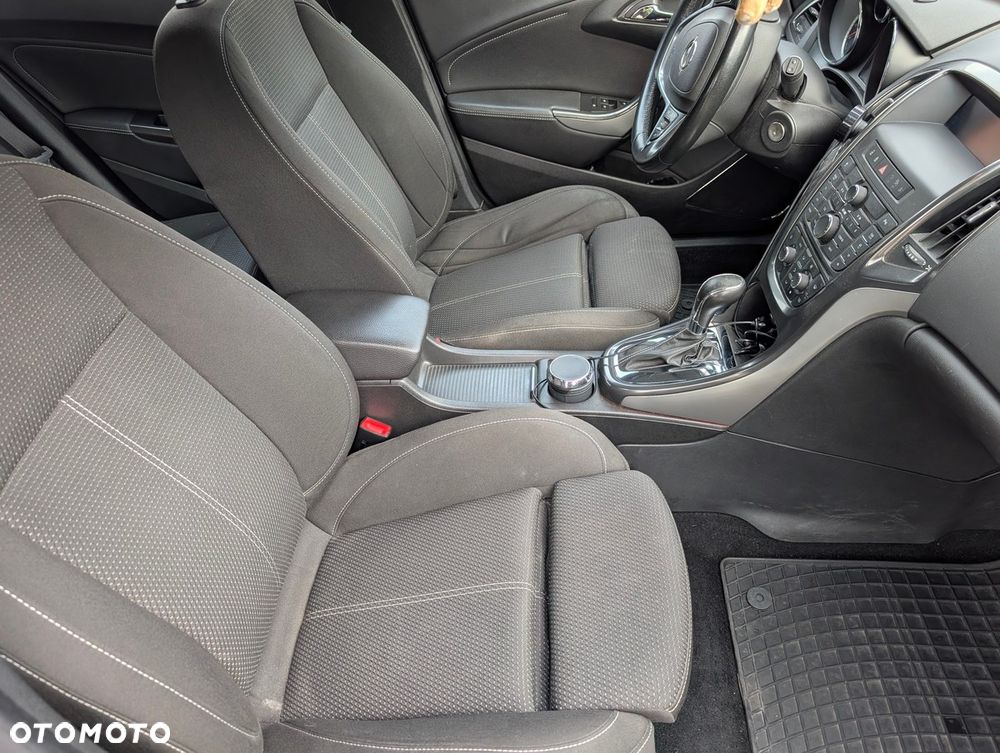 Opel Astra 1.6 T Cosmo - 21