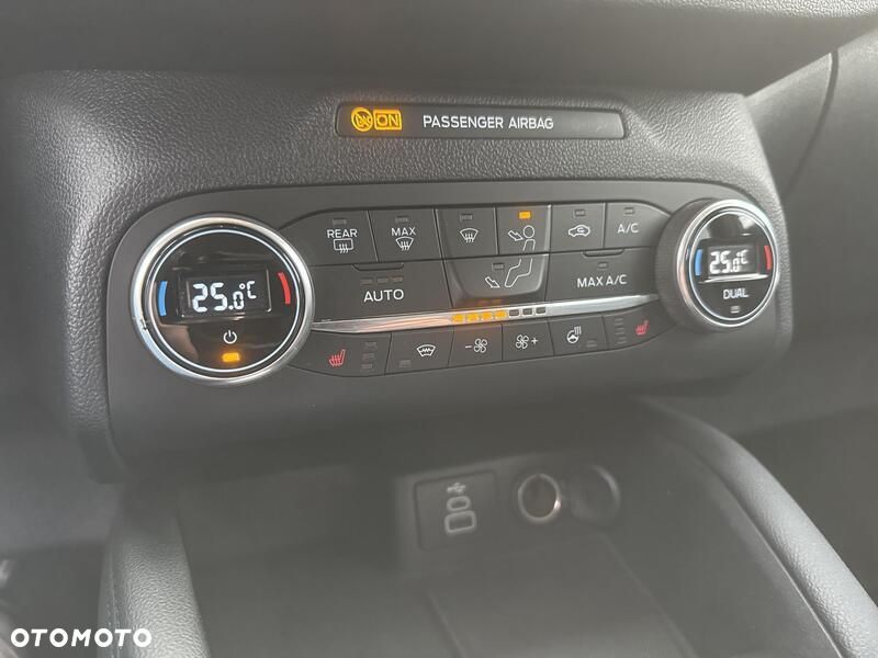 Ford Kuga - 18