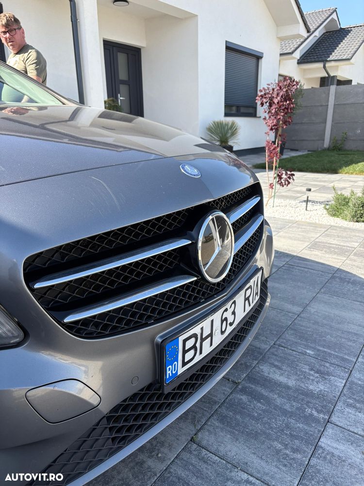 Mercedes-Benz A 200 Activity Edition - 21