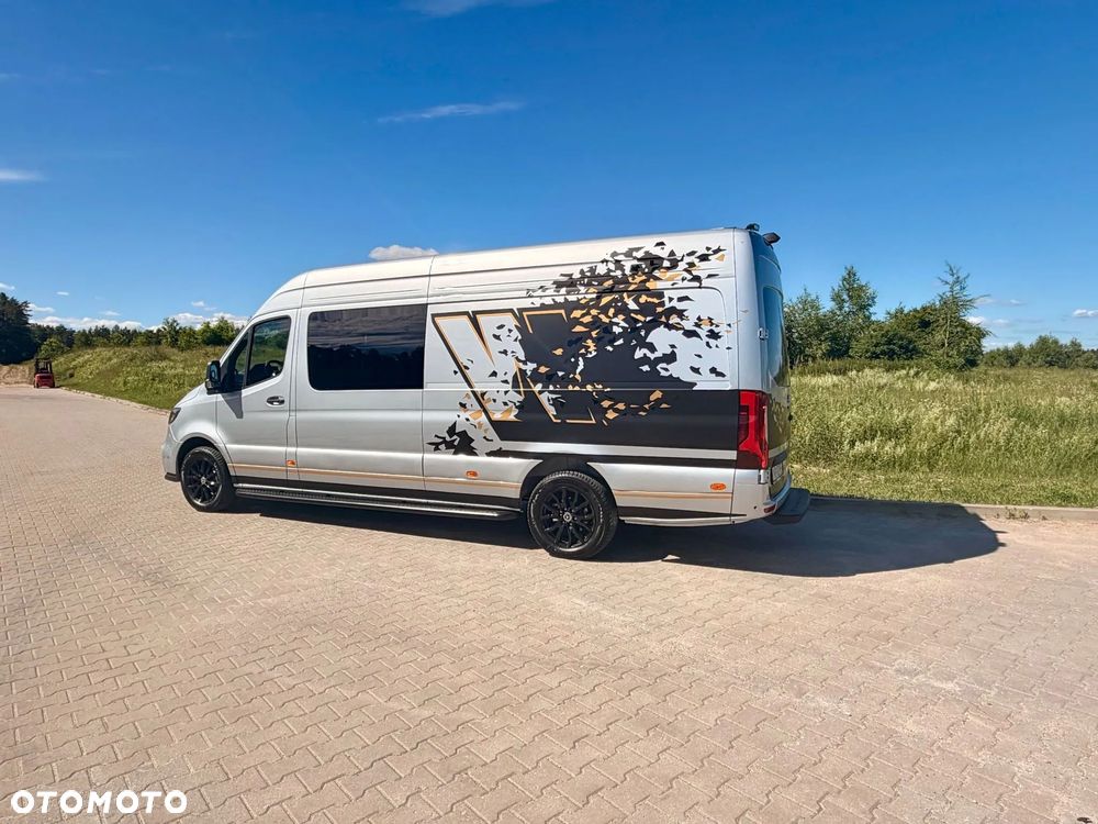Mercedes-Benz Sprinter - 14