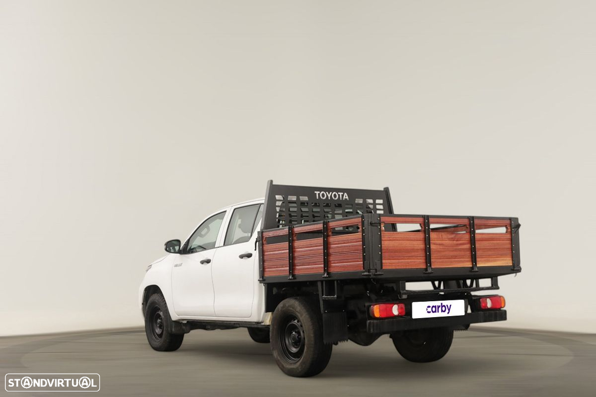 Toyota Hilux 2.4 D-4D 4WD CD CM - 3