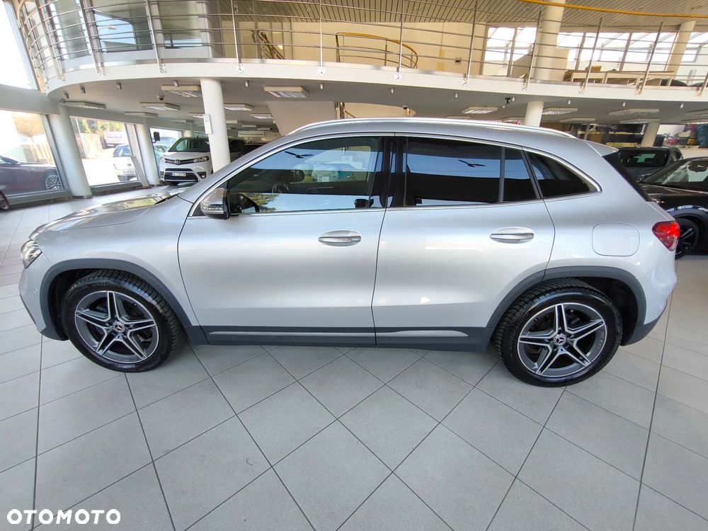 Mercedes-Benz GLA 200 AMG Line - 8
