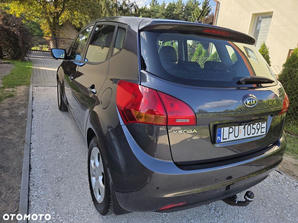 Kia Venga 1.6 L - 9
