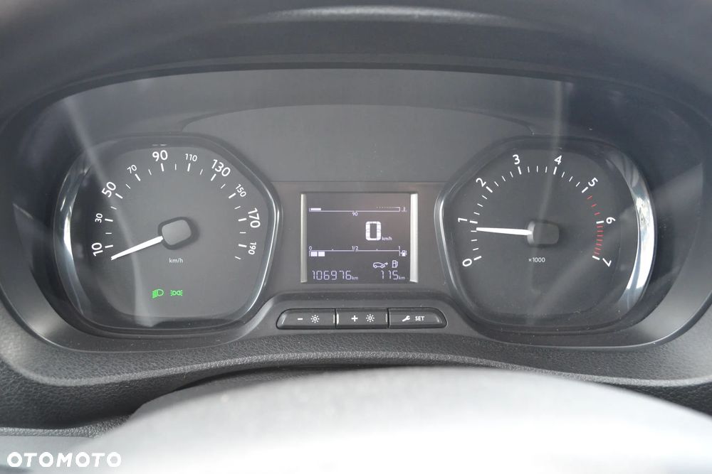 Peugeot Expert Kombi Long 2,8t - 19