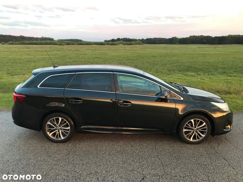 Toyota Avensis - 8