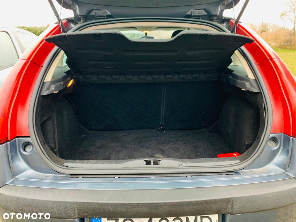 Citroën C4 1.6 16V Confort - 8