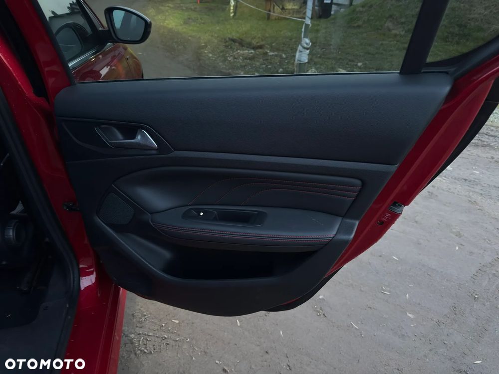 Peugeot 308 BlueHDi 130 EAT8 Stop & Start GT - 22