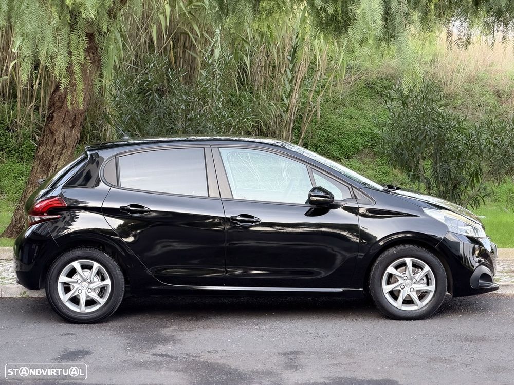 Peugeot 208 1.2 PureTech Style - 10