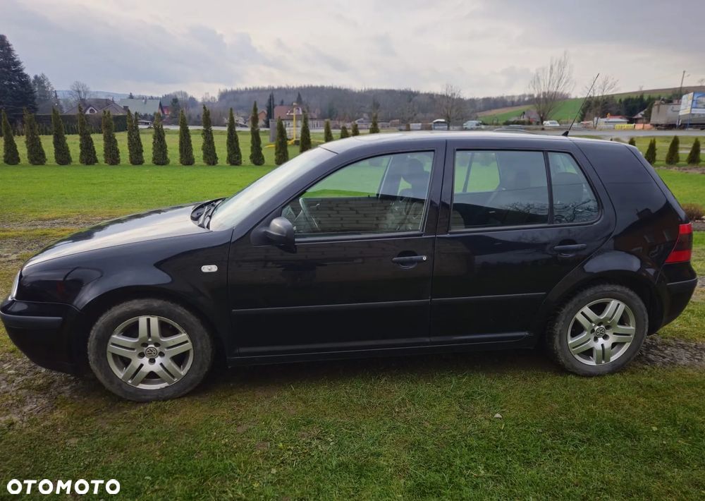 Volkswagen Golf 1.6 Basis - 3
