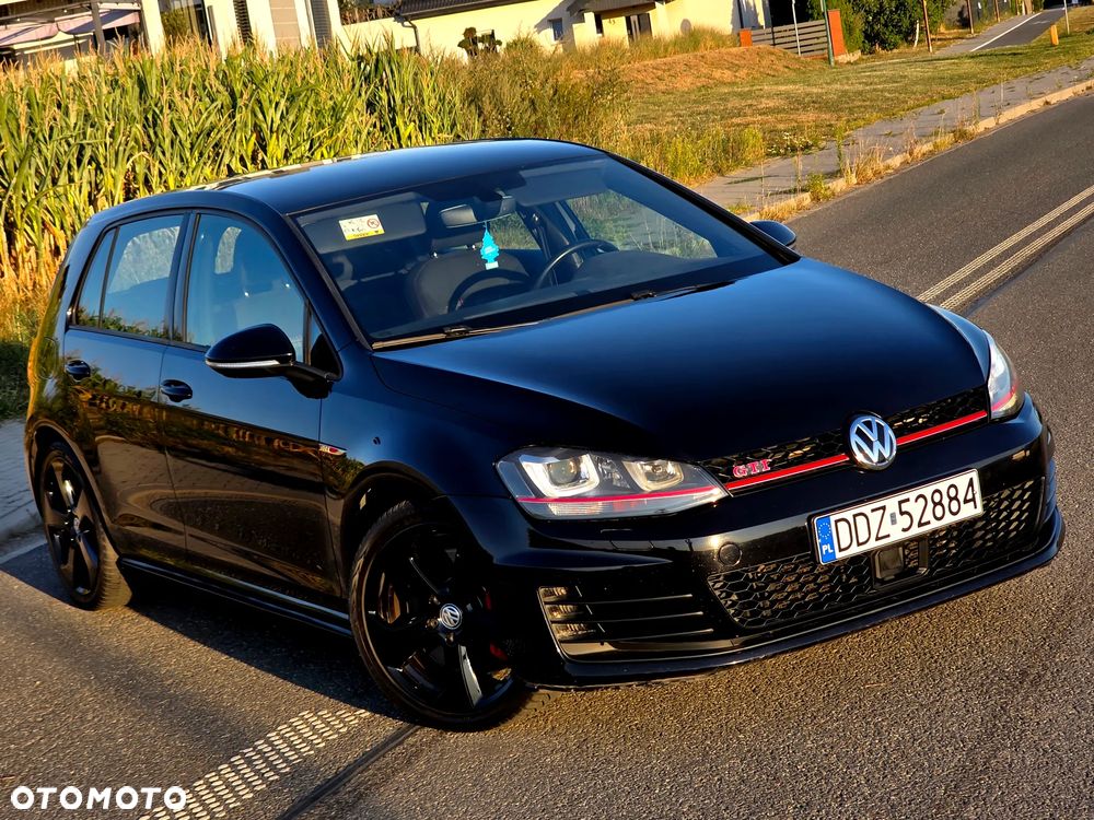 Volkswagen Golf GTI Performance BlueMotion Technology DSG - 3