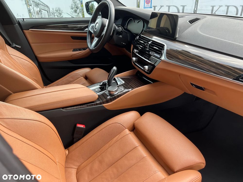 BMW Seria 5 530i xDrive M Sport sport - 20