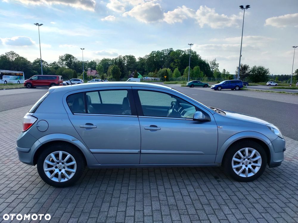Opel Astra 1.9 CDTI - 4